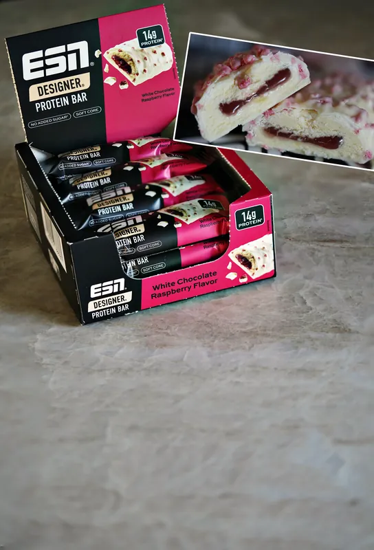 ESN Designer Bar – White Chocolate Raspberry, angeschnitten